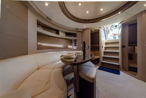 yachts-95810-367451_12.jpg