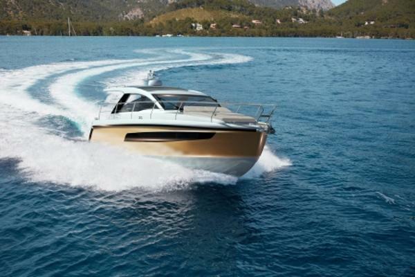 yachts-95815-367459_0.jpg