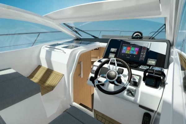 yachts-95815-367459_3.jpg