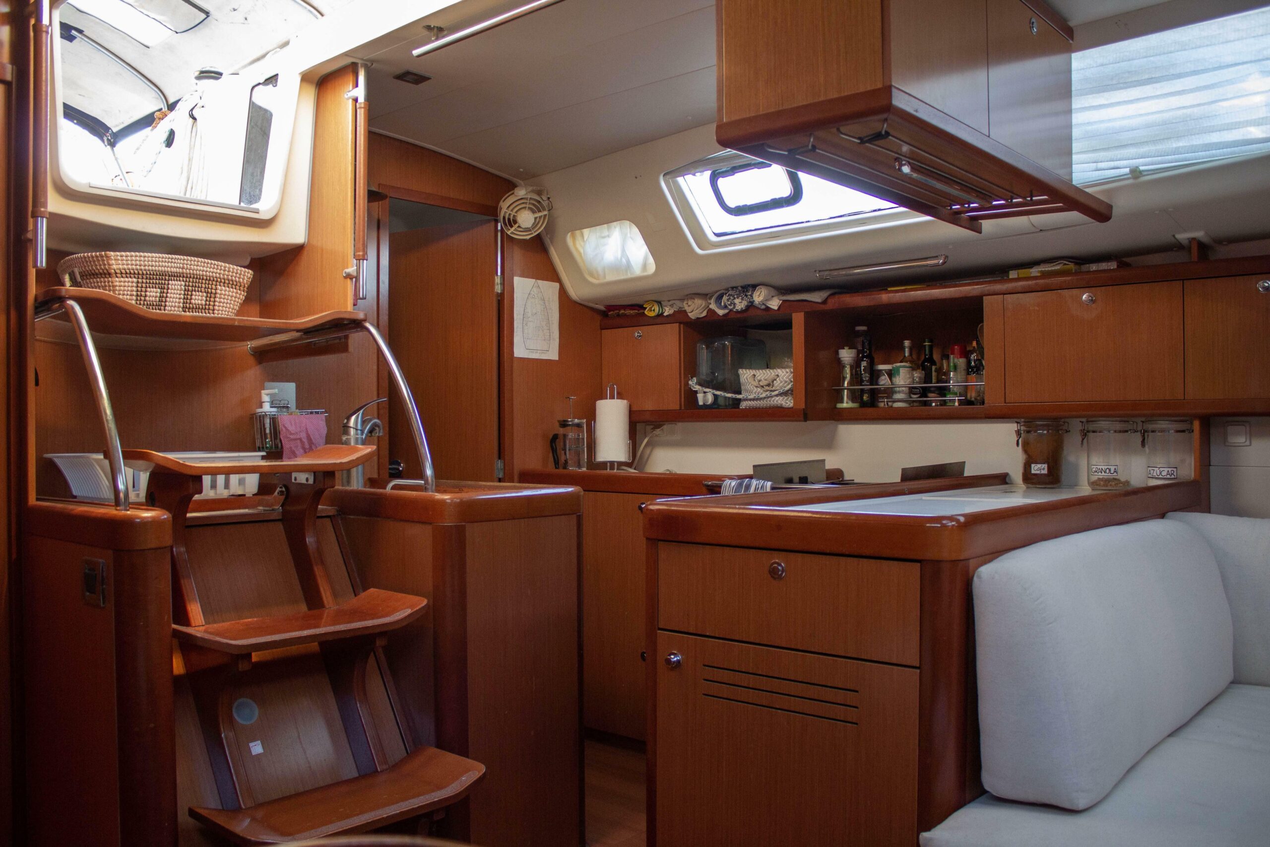 yachts-95839-367568_18.jpg