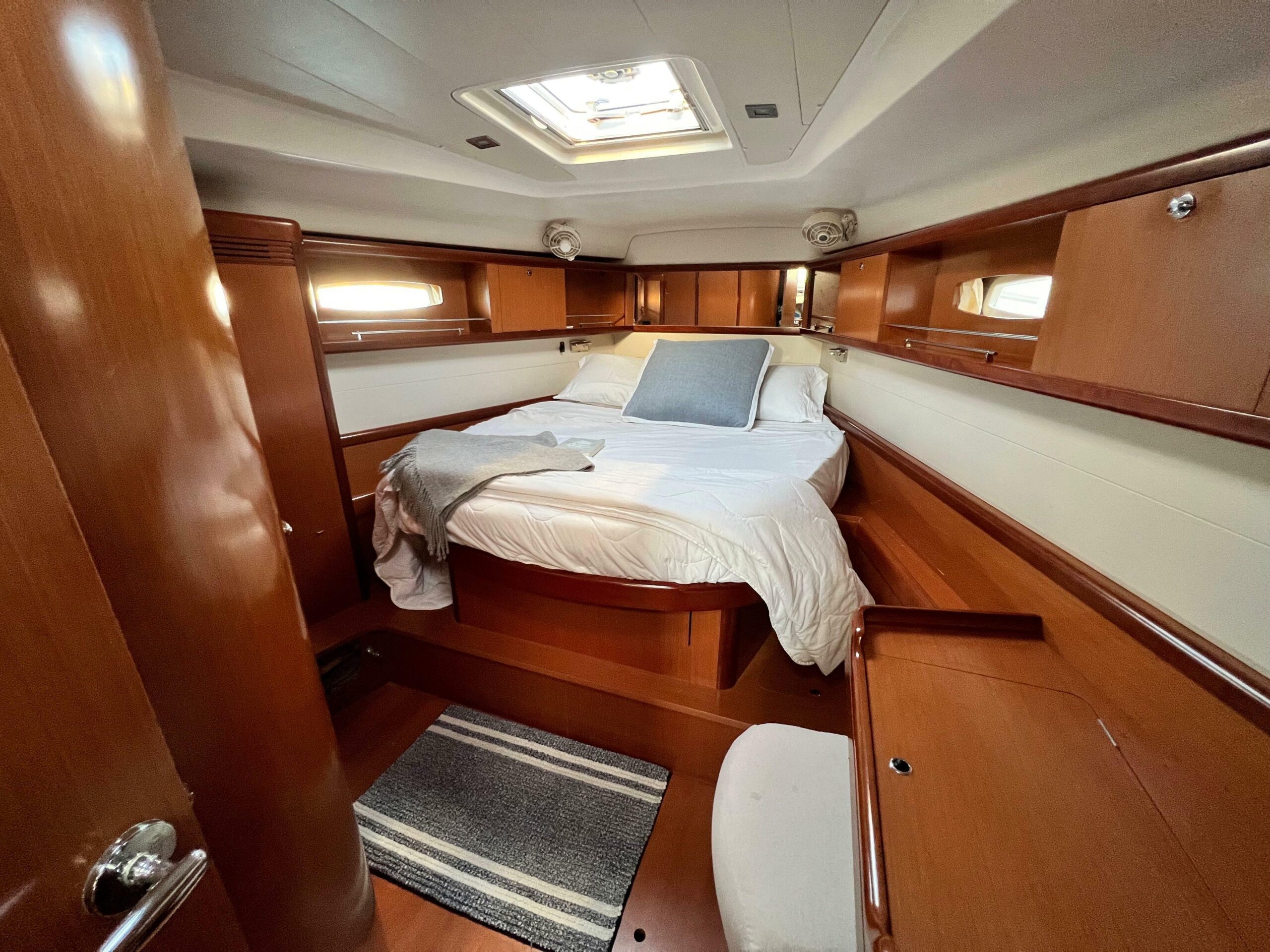 yachts-95839-367568_21.jpg