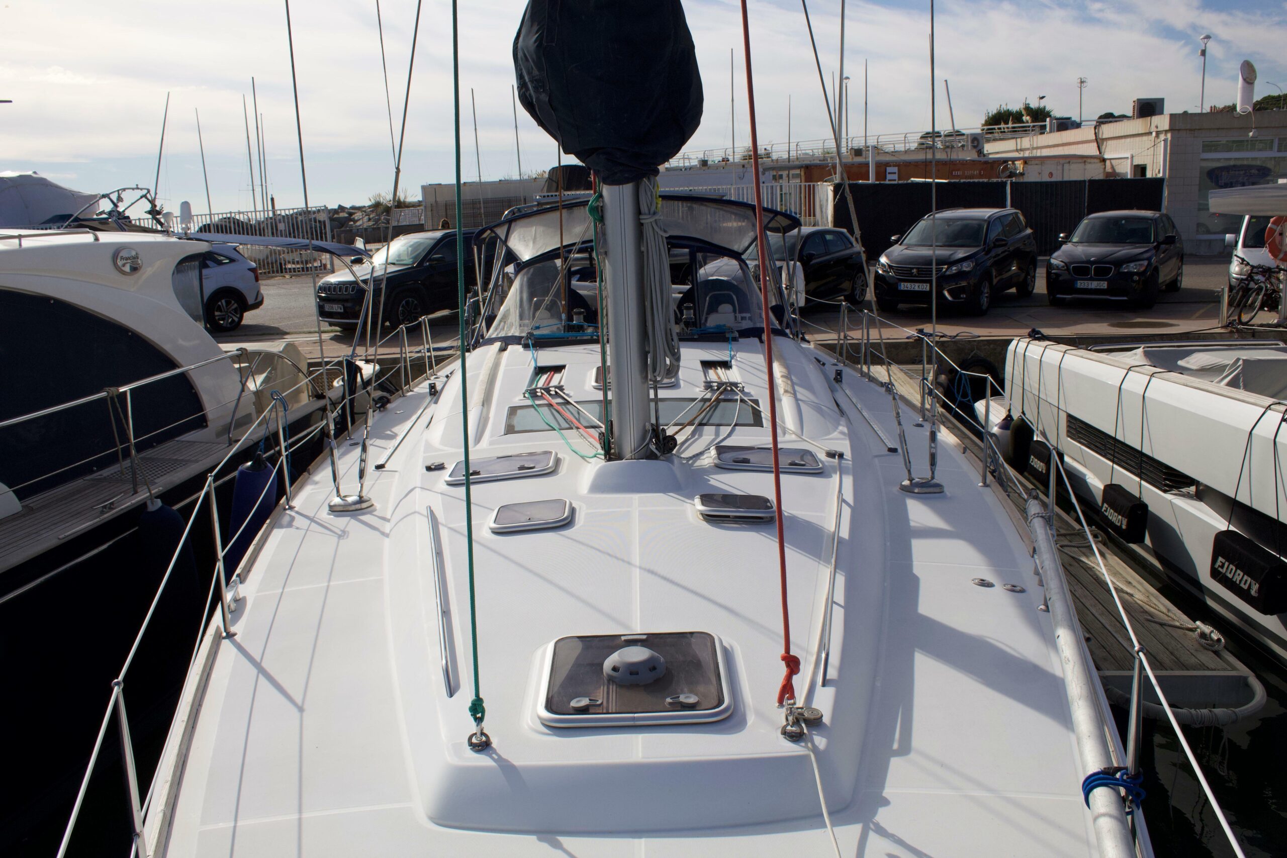 yachts-95839-367568_4.jpg