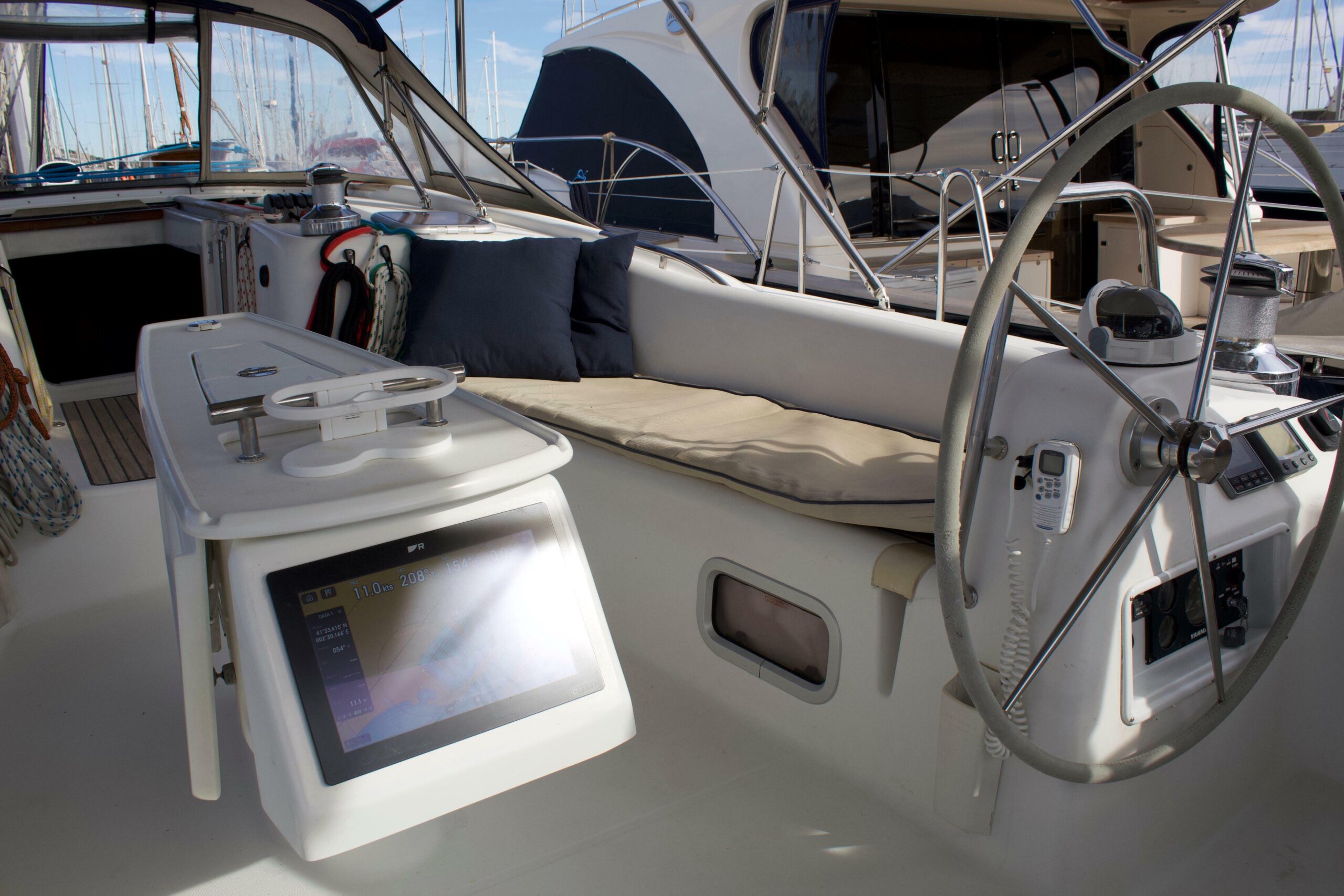 yachts-95839-367568_8.jpg