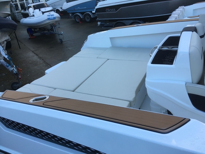 yachts-95843-301420_27.jpg