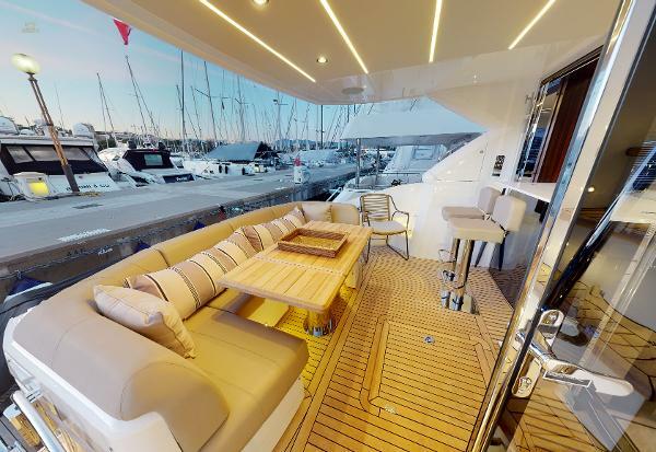Sunseeker Manhattan 55 - Aft Cockpit