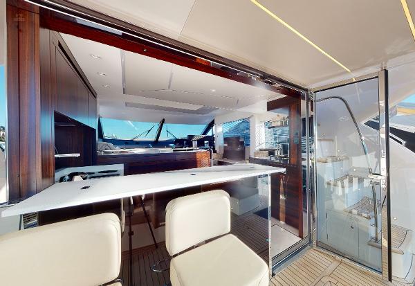 Sunseeker Manhattan 55 - Aft Cockpit