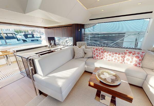 Sunseeker Manhattan 55 - Saloon