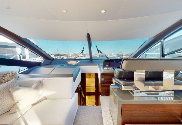 Sunseeker Manhattan 55 - Saloon
