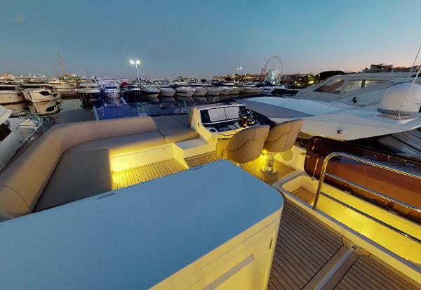 Sunseeker Manhattan 55 - Flybridge