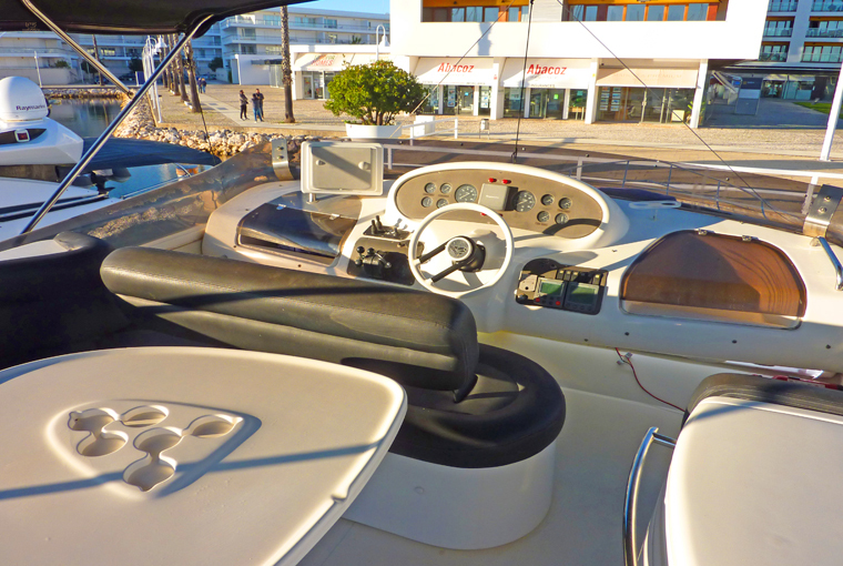 yachts-96263-369190_10.jpg