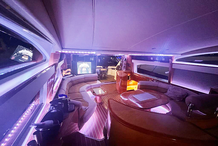 yachts-96263-369190_30.jpg