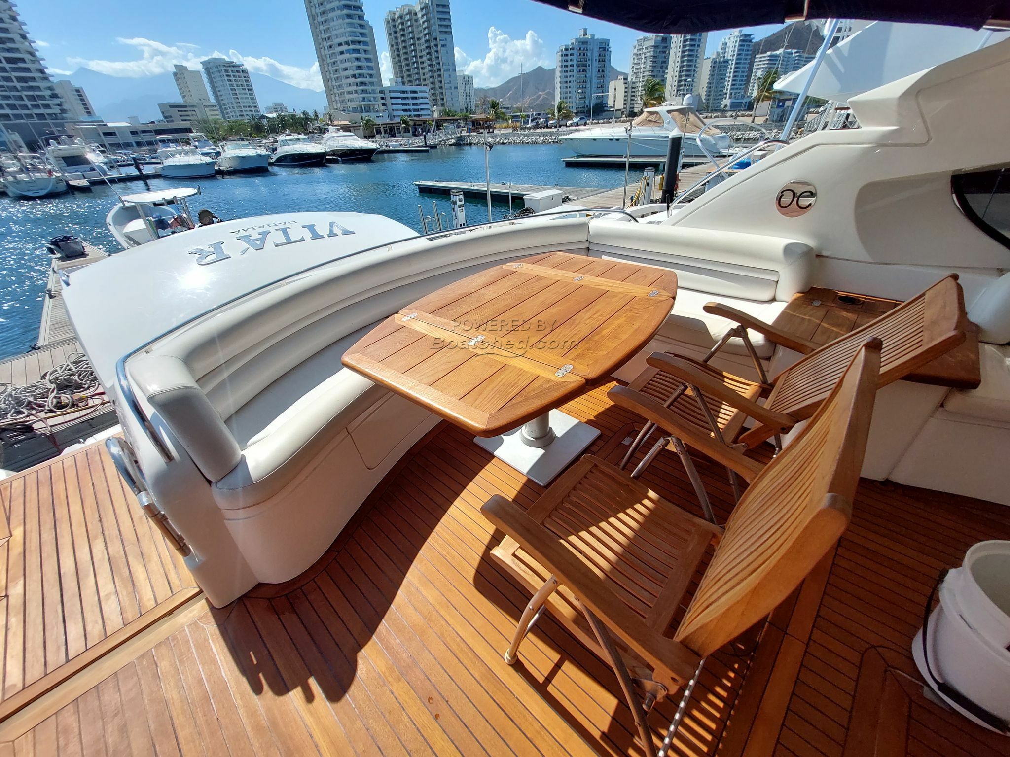 Sunseeker Predator 68 - Cockpit