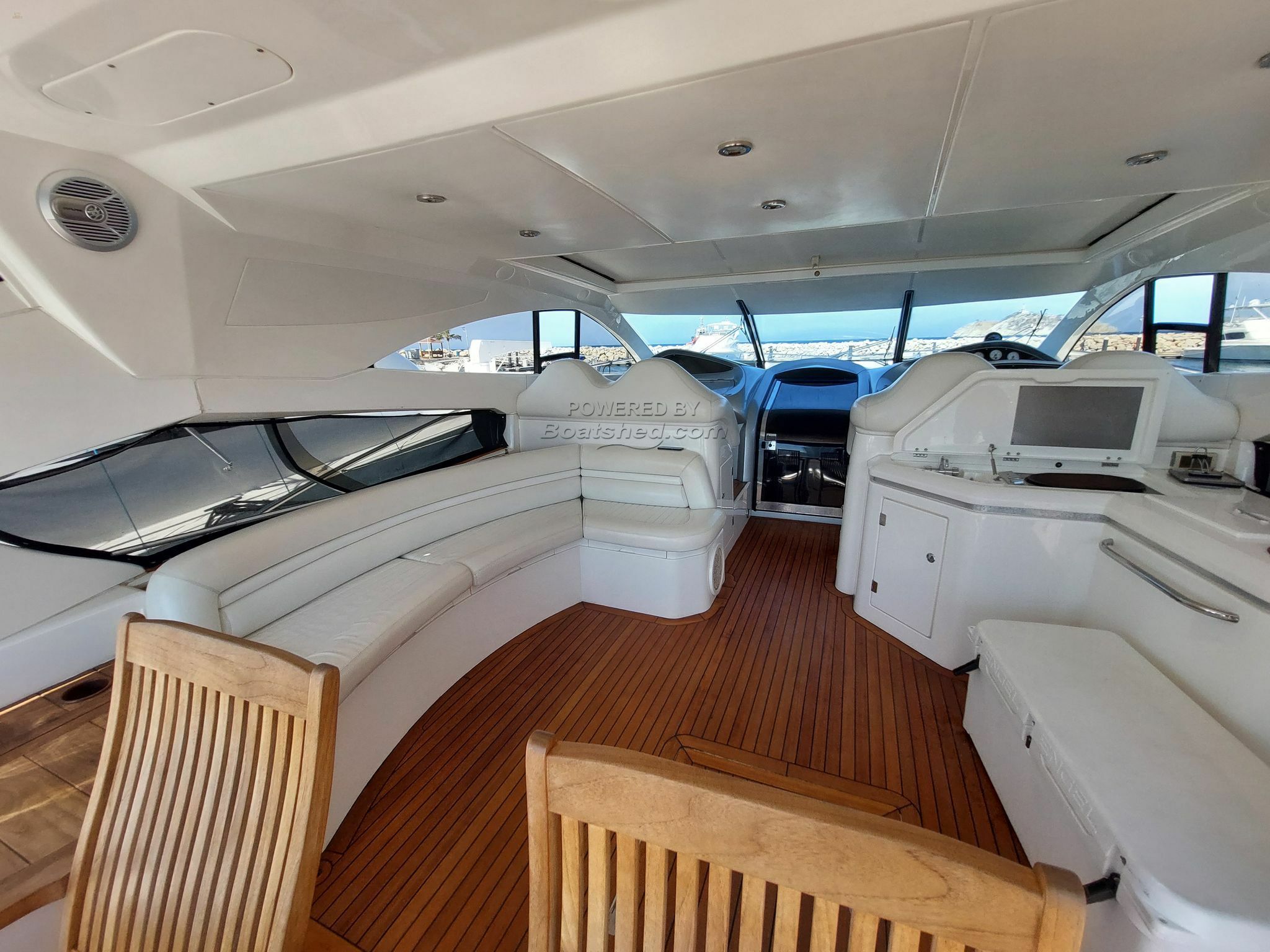 Sunseeker Predator 68 - Cockpit