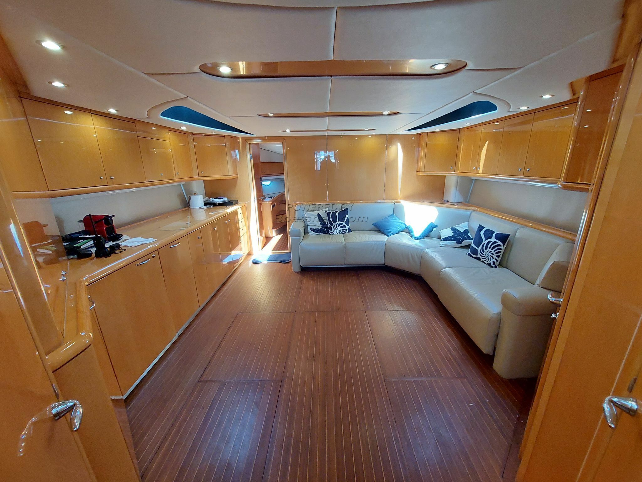 Sunseeker Predator 68 - Interior