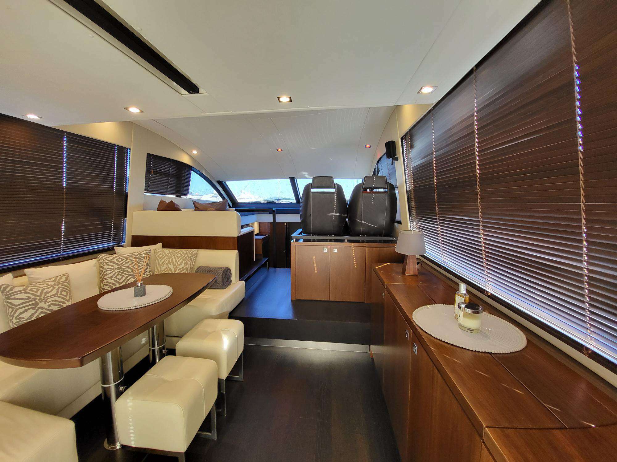 yachts-96287-369303_10.jpg