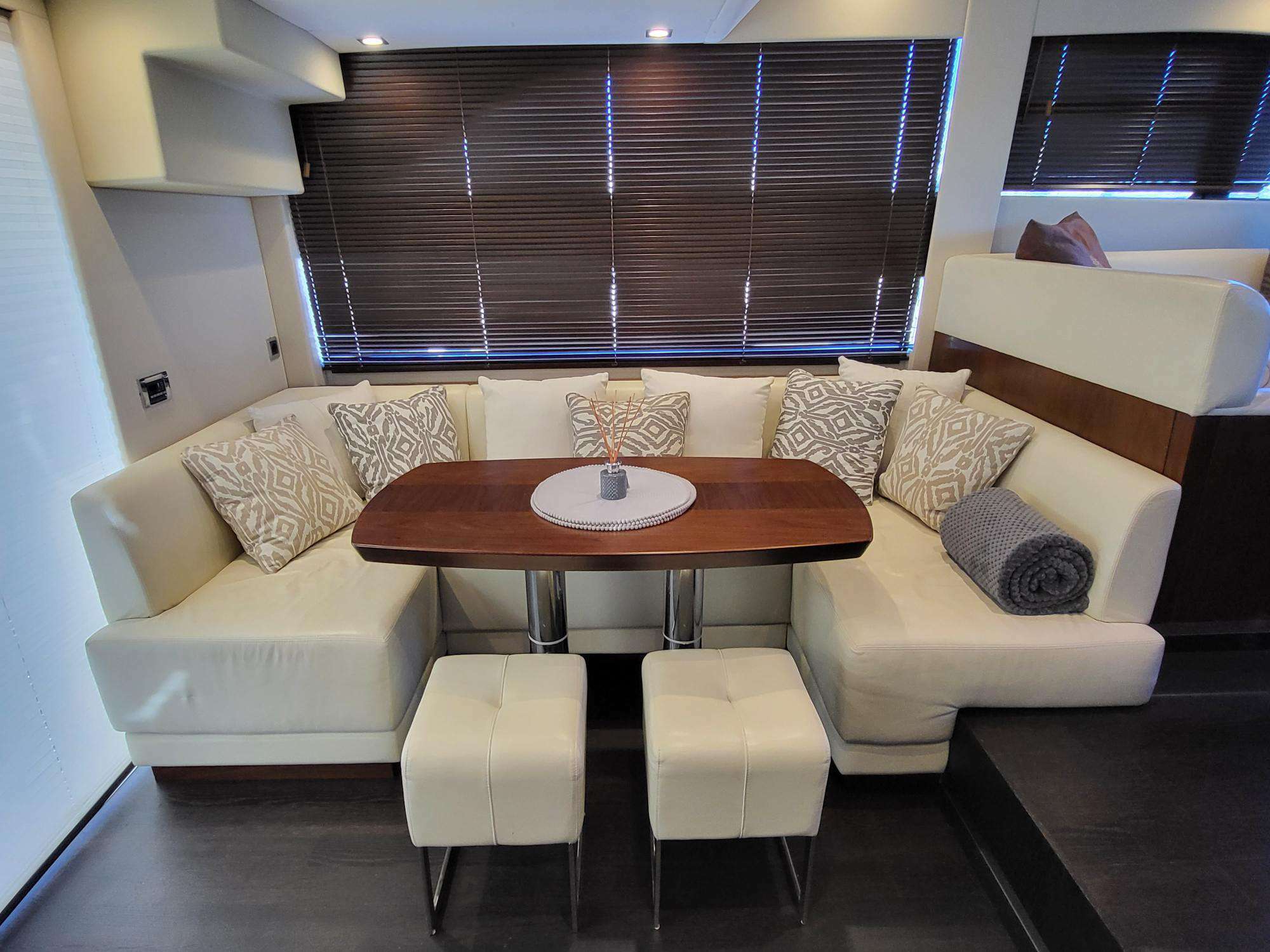 yachts-96287-369303_12.jpg
