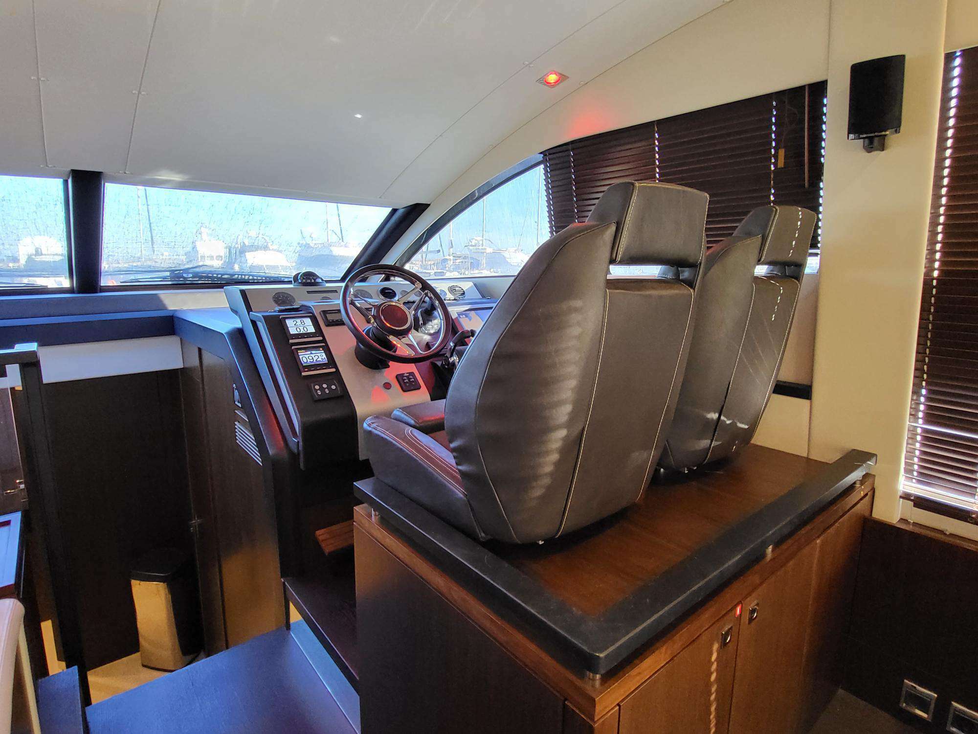 yachts-96287-369303_15.jpg