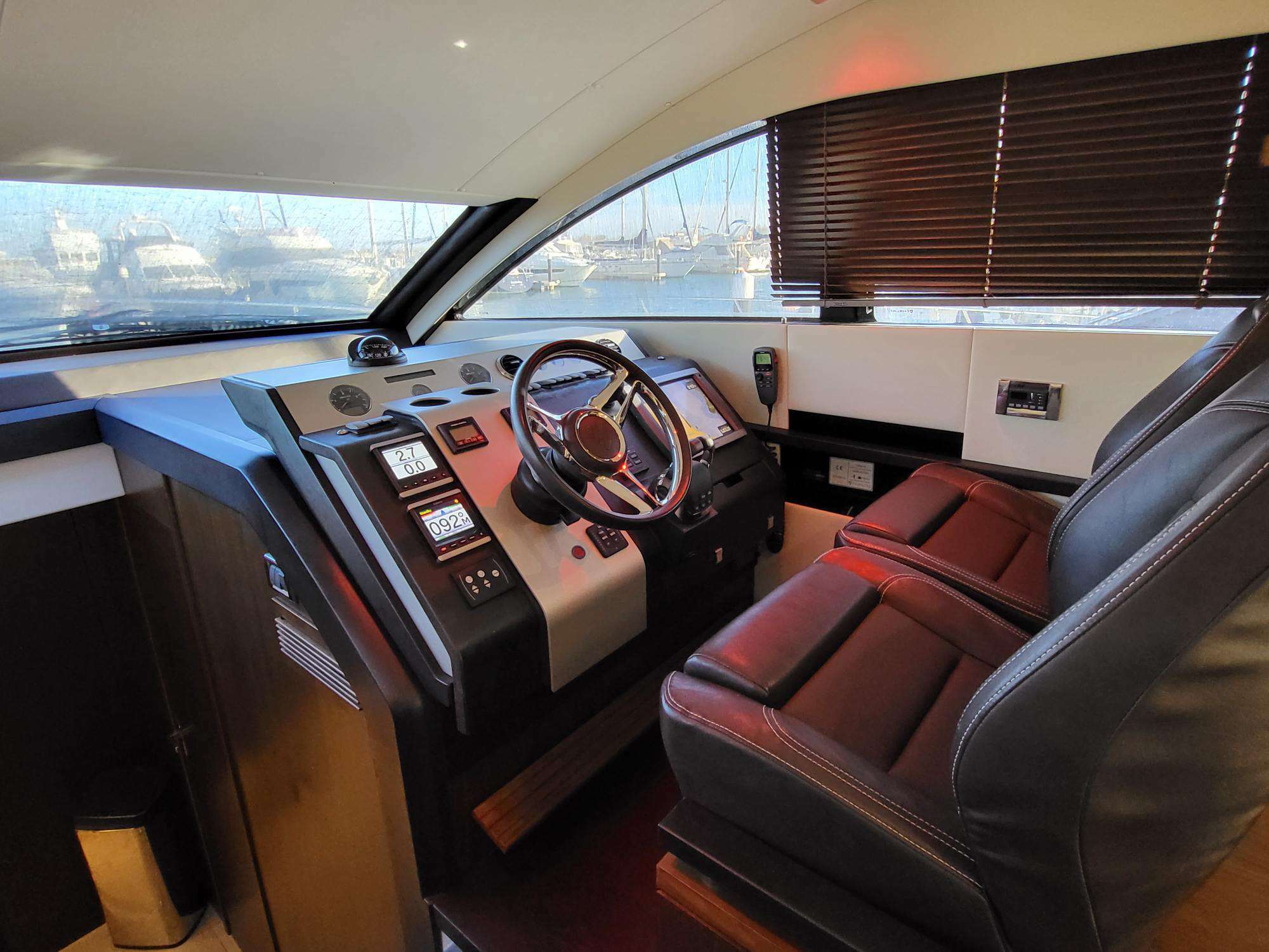 yachts-96287-369303_16.jpg