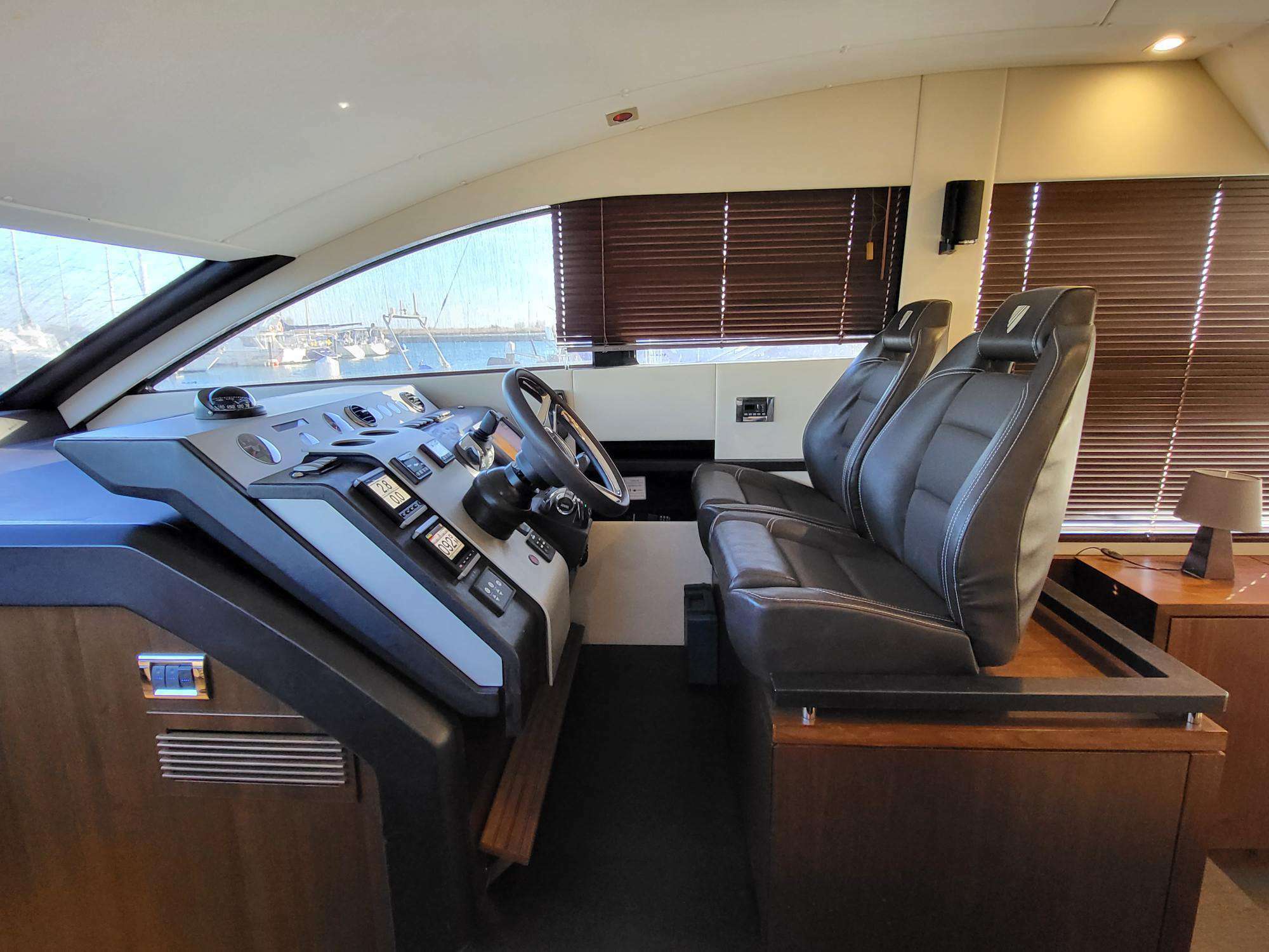 yachts-96287-369303_17.jpg