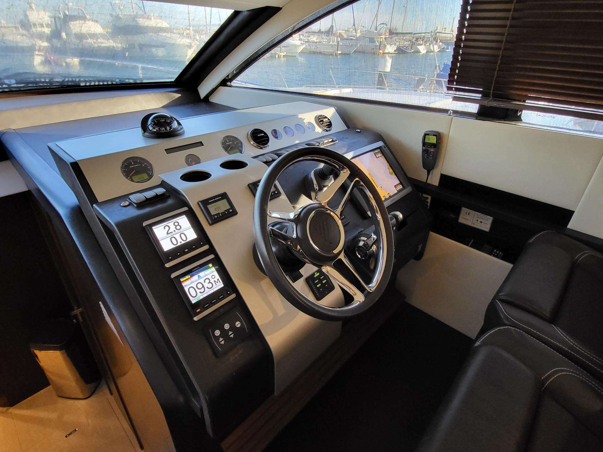 yachts-96287-369303_19.jpg