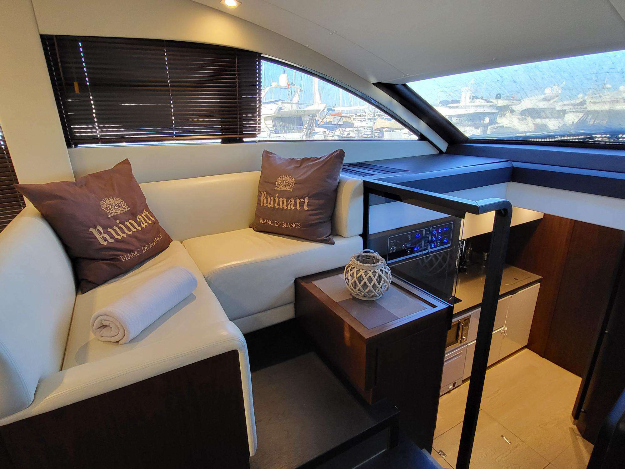 yachts-96287-369303_21.jpg