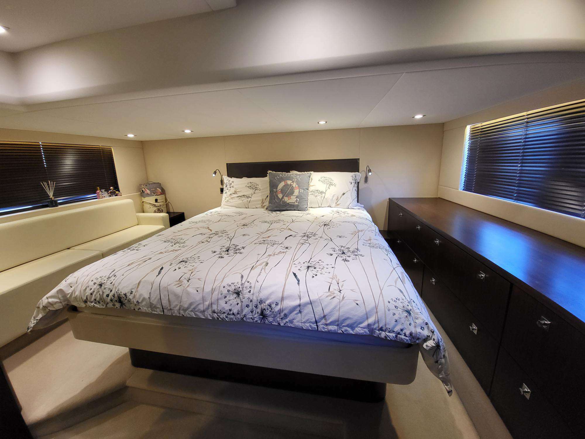 yachts-96287-369303_26.jpg