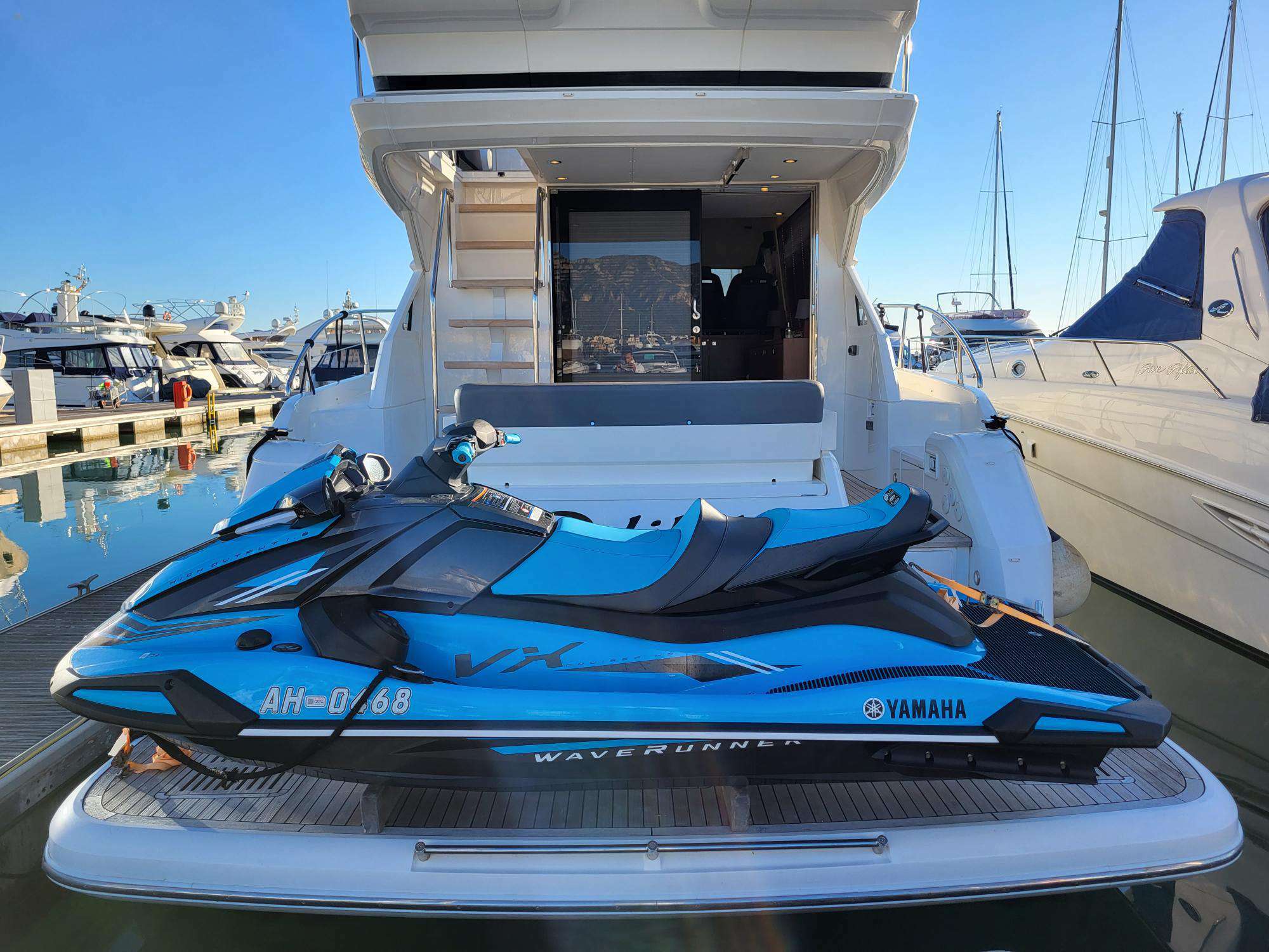 yachts-96287-369303_4.jpg