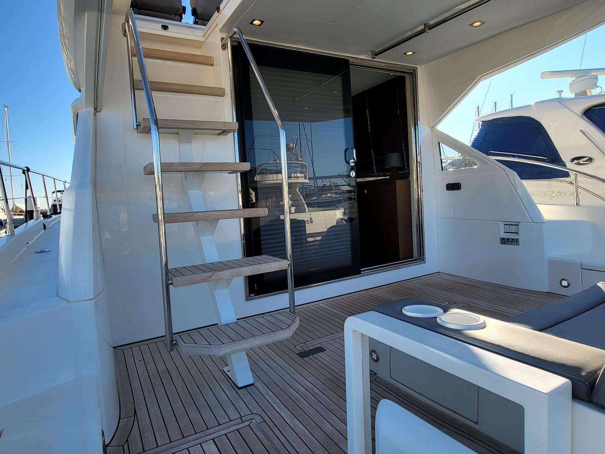 yachts-96287-369303_6.jpg