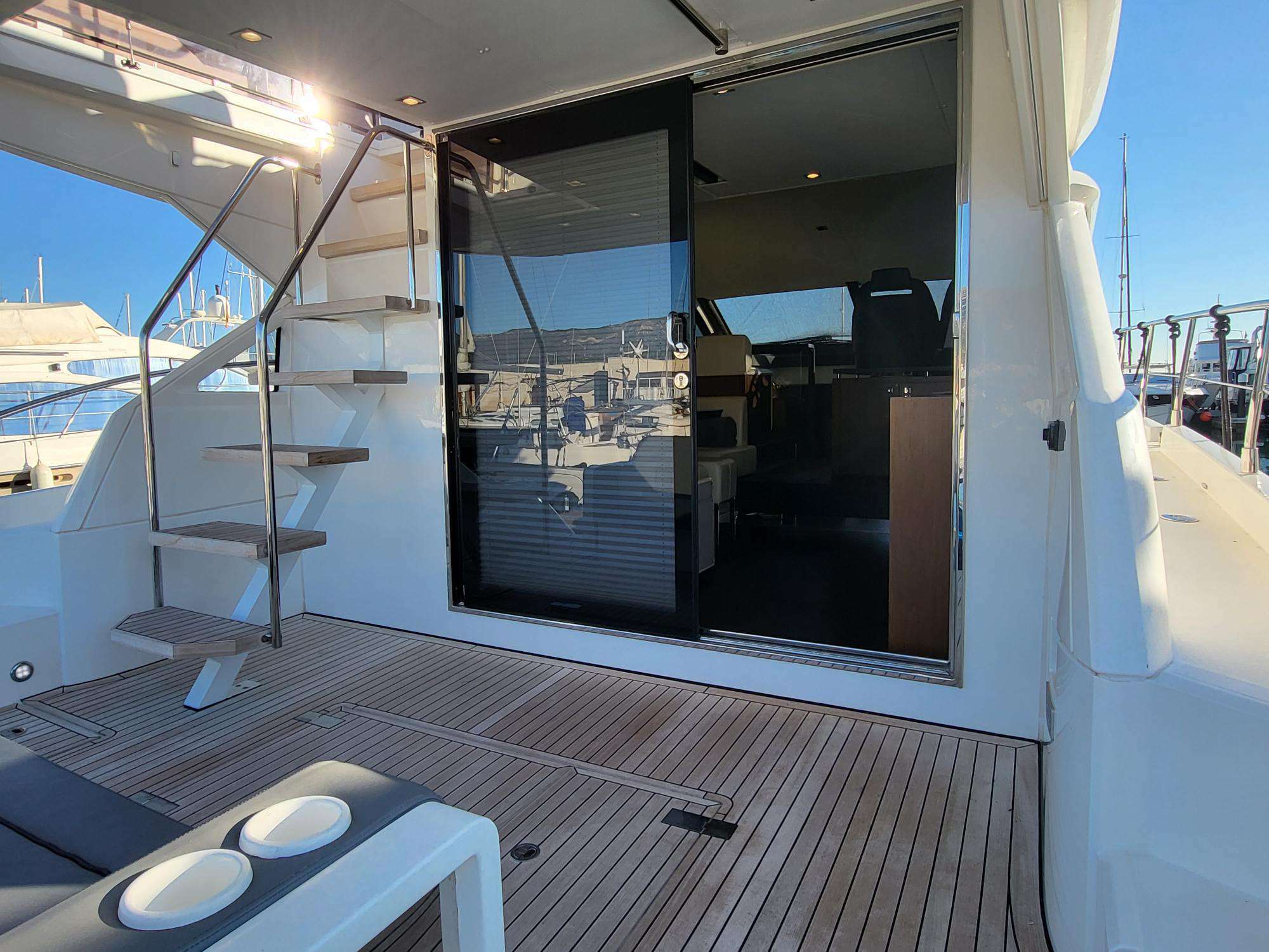 yachts-96287-369303_9.jpg
