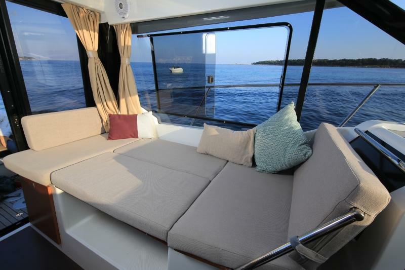 yachts-96362-369609_10.jpg