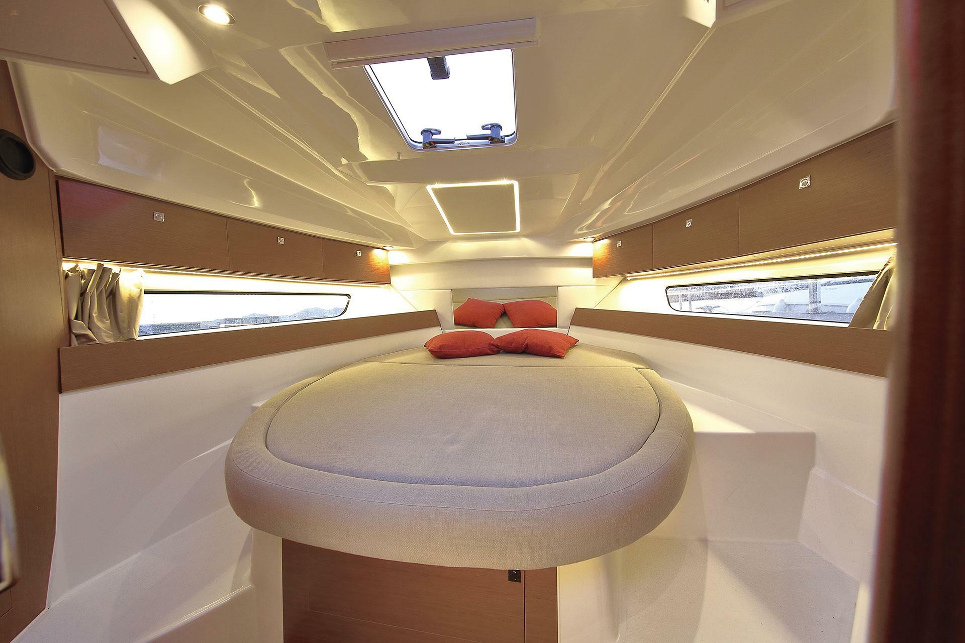 yachts-96362-369609_11.jpg