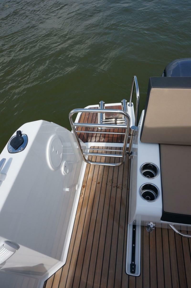 yachts-96362-369609_16.jpg