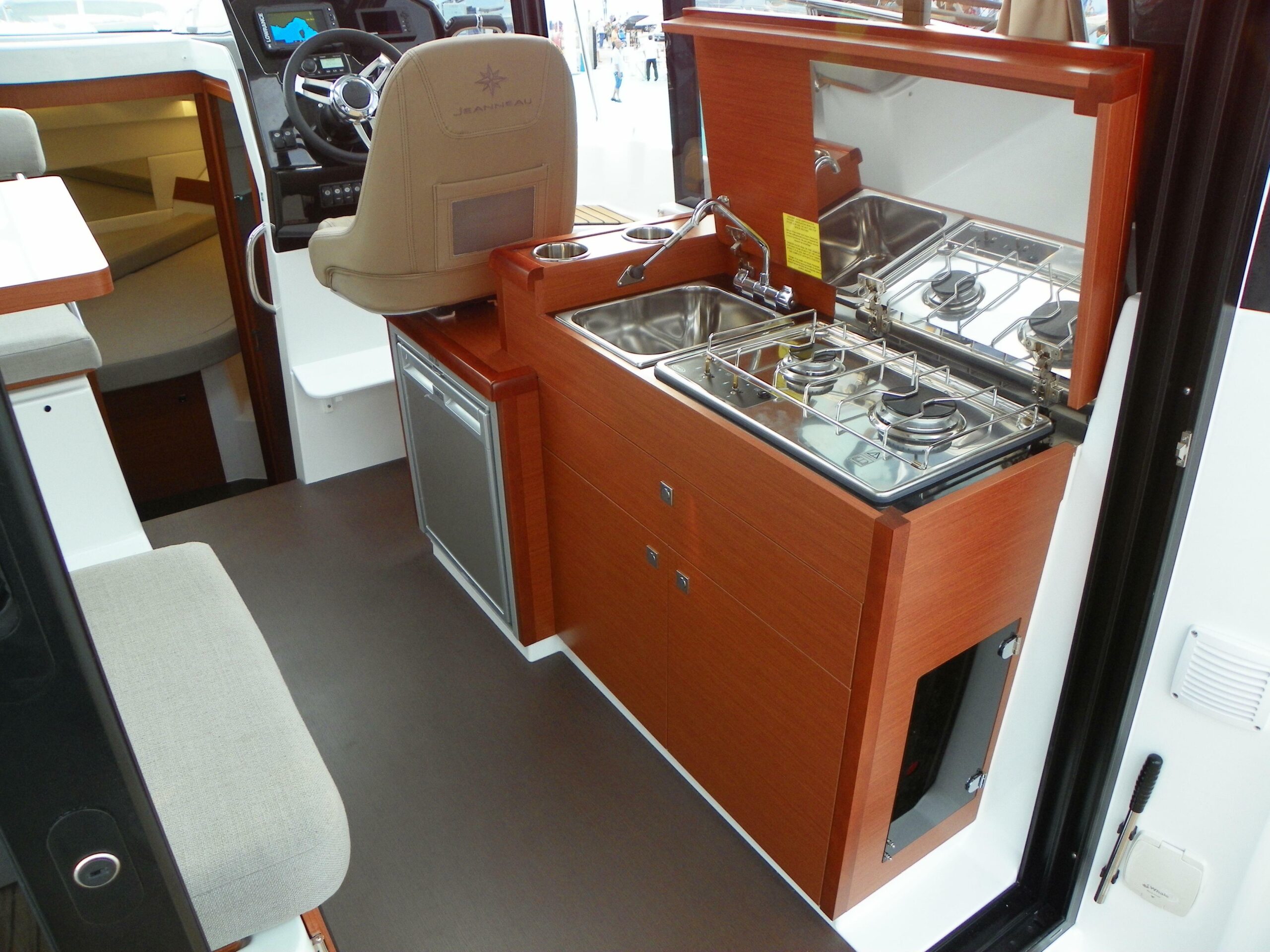 yachts-96362-369609_8.jpg
