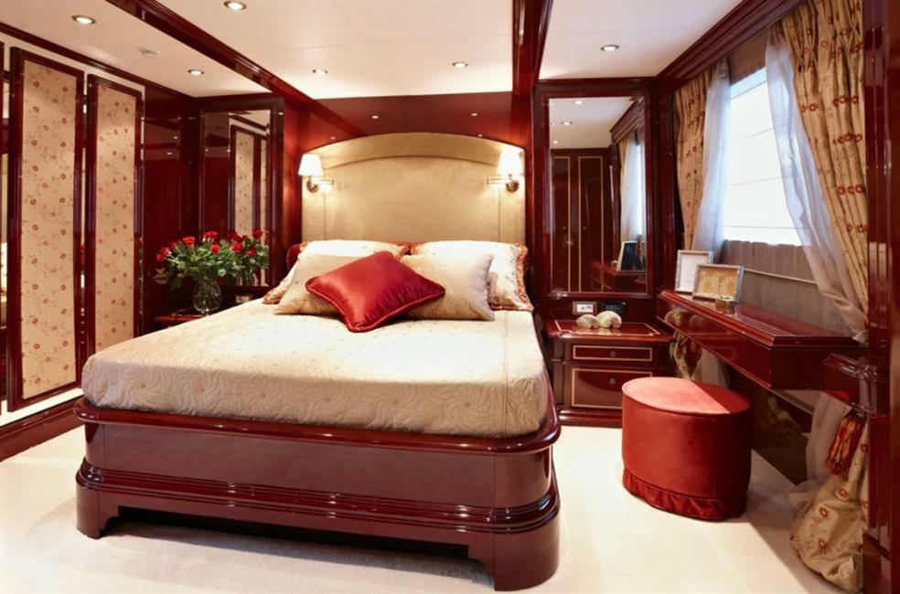 yachts-96409-369789_6.jpg