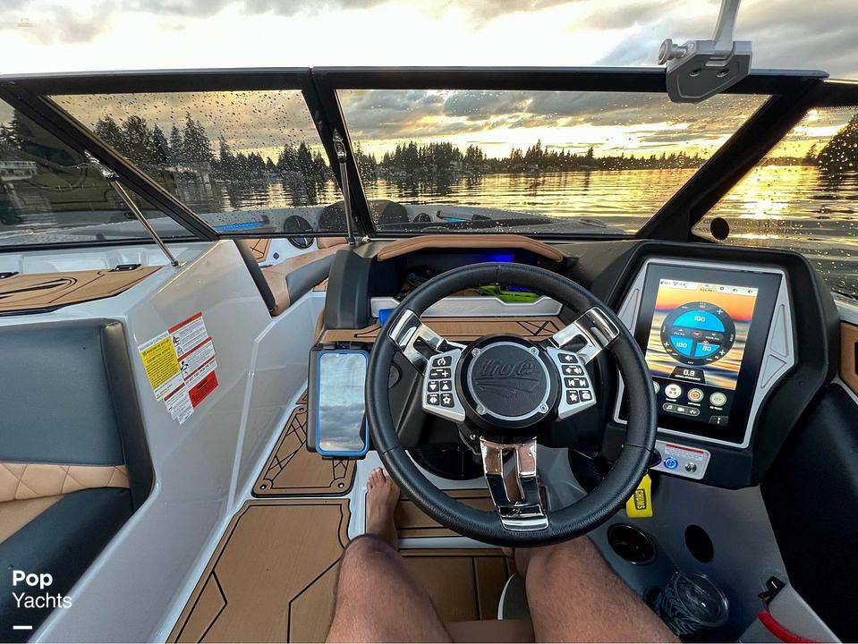 yachts-96429-369859_7.jpg