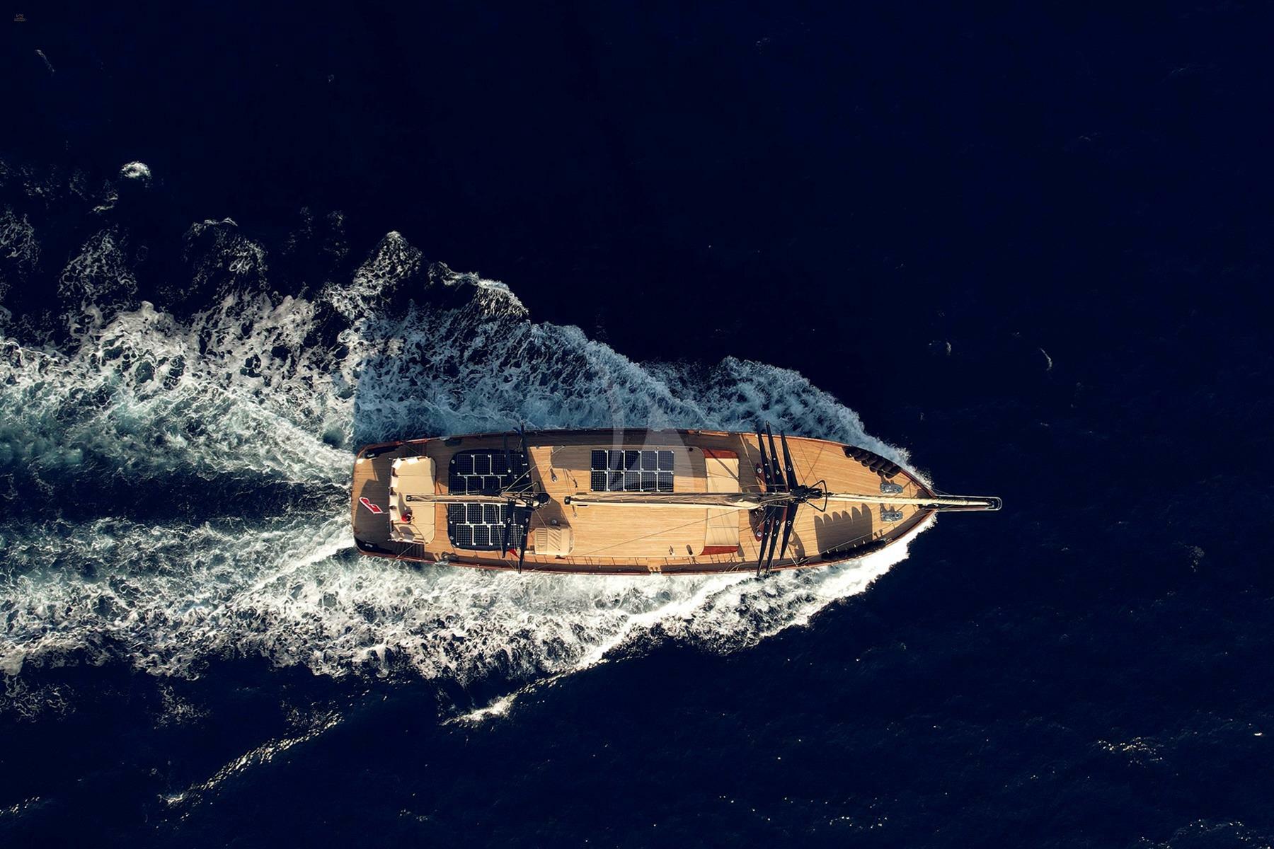 yachts-98545-379118_10.jpg