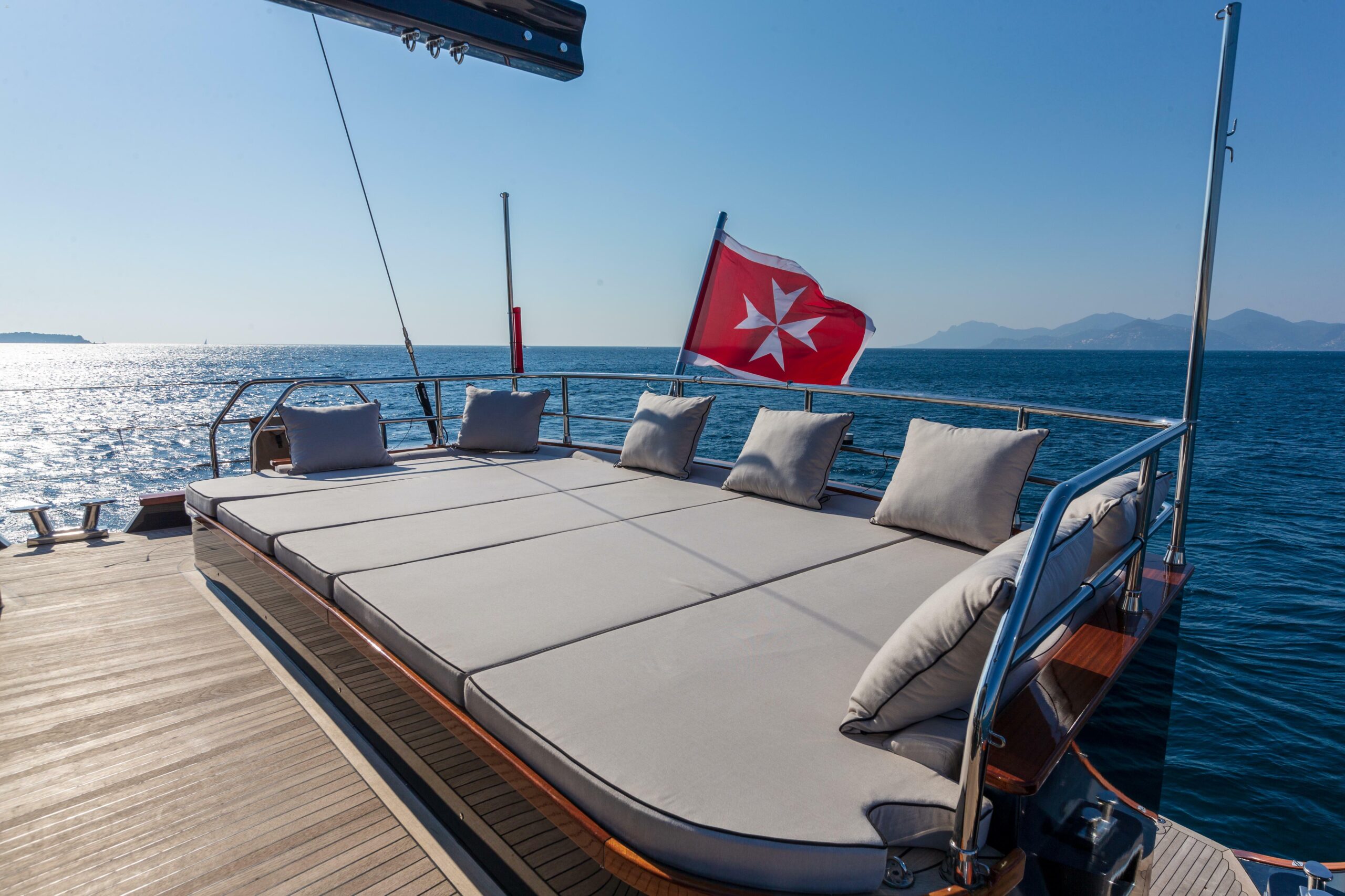 yachts-98545-379118_17.jpg