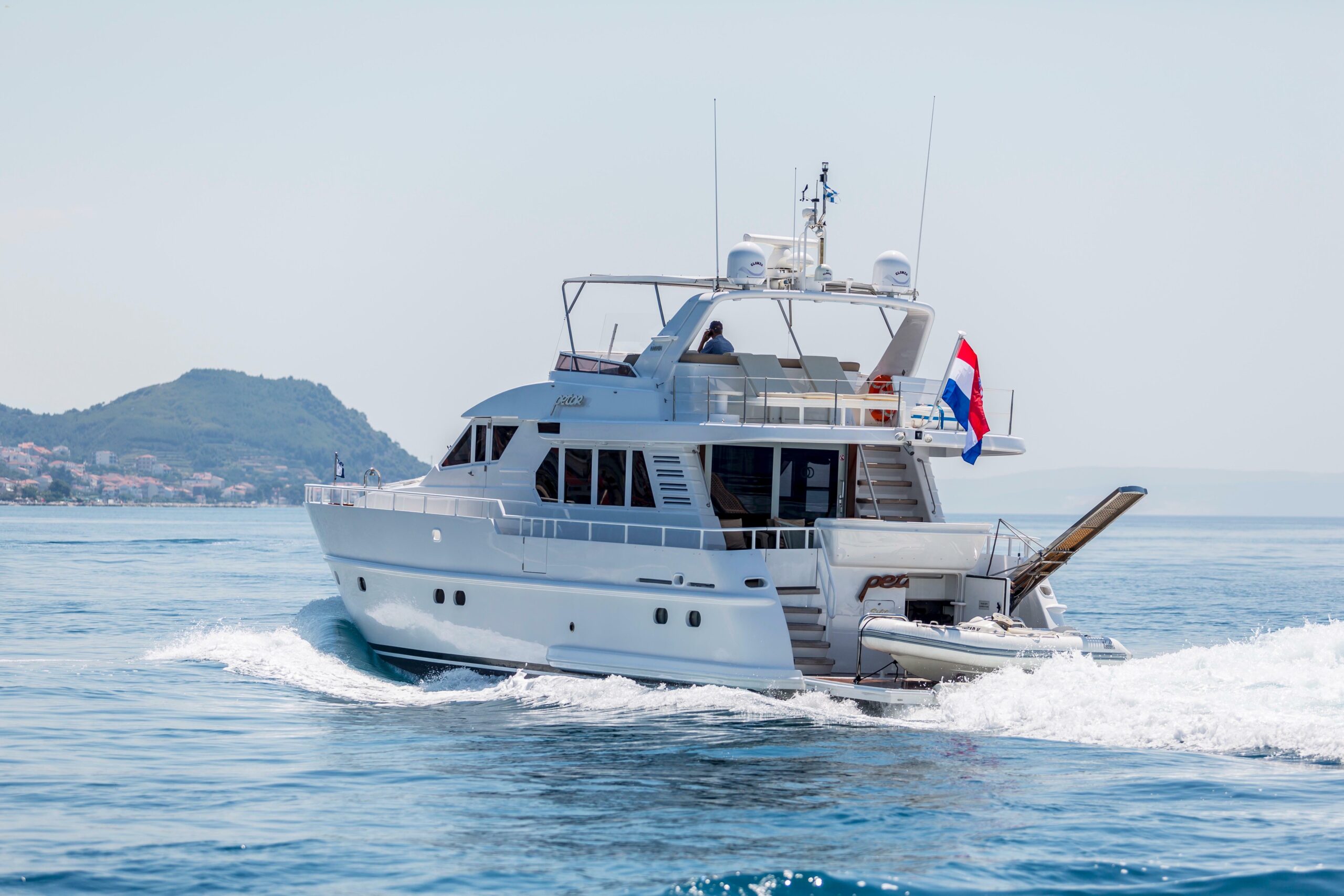 yachts-98553-379126_1.jpg