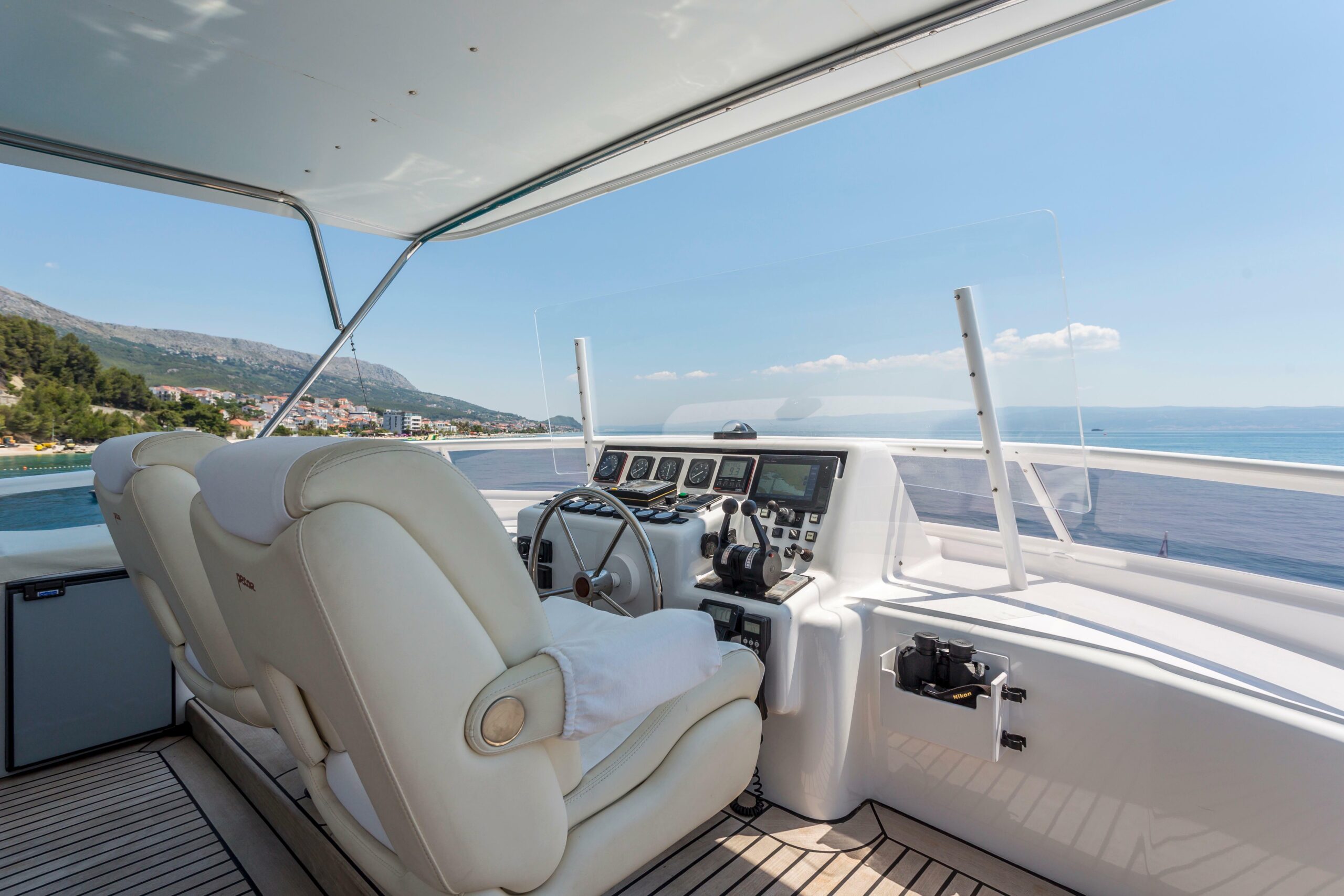 yachts-98553-379126_12.jpg