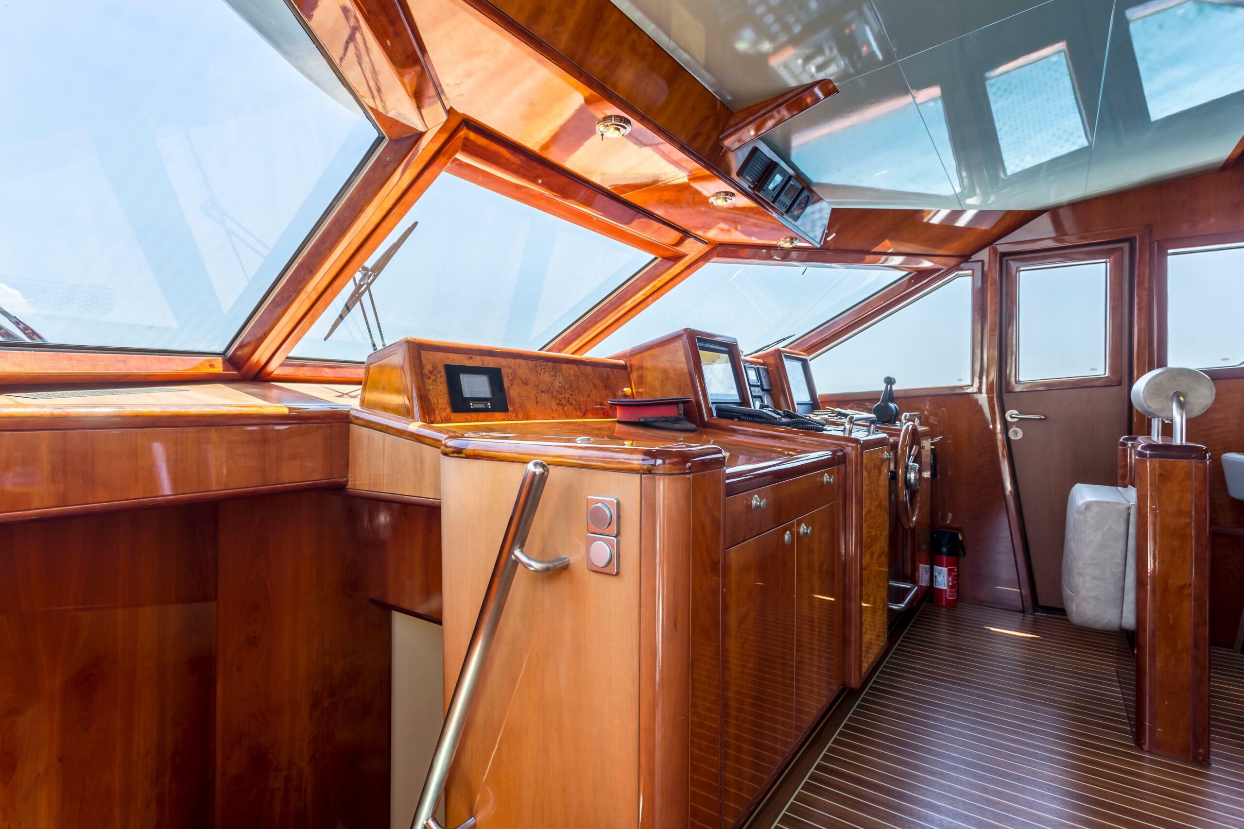 yachts-98553-379126_17.jpg