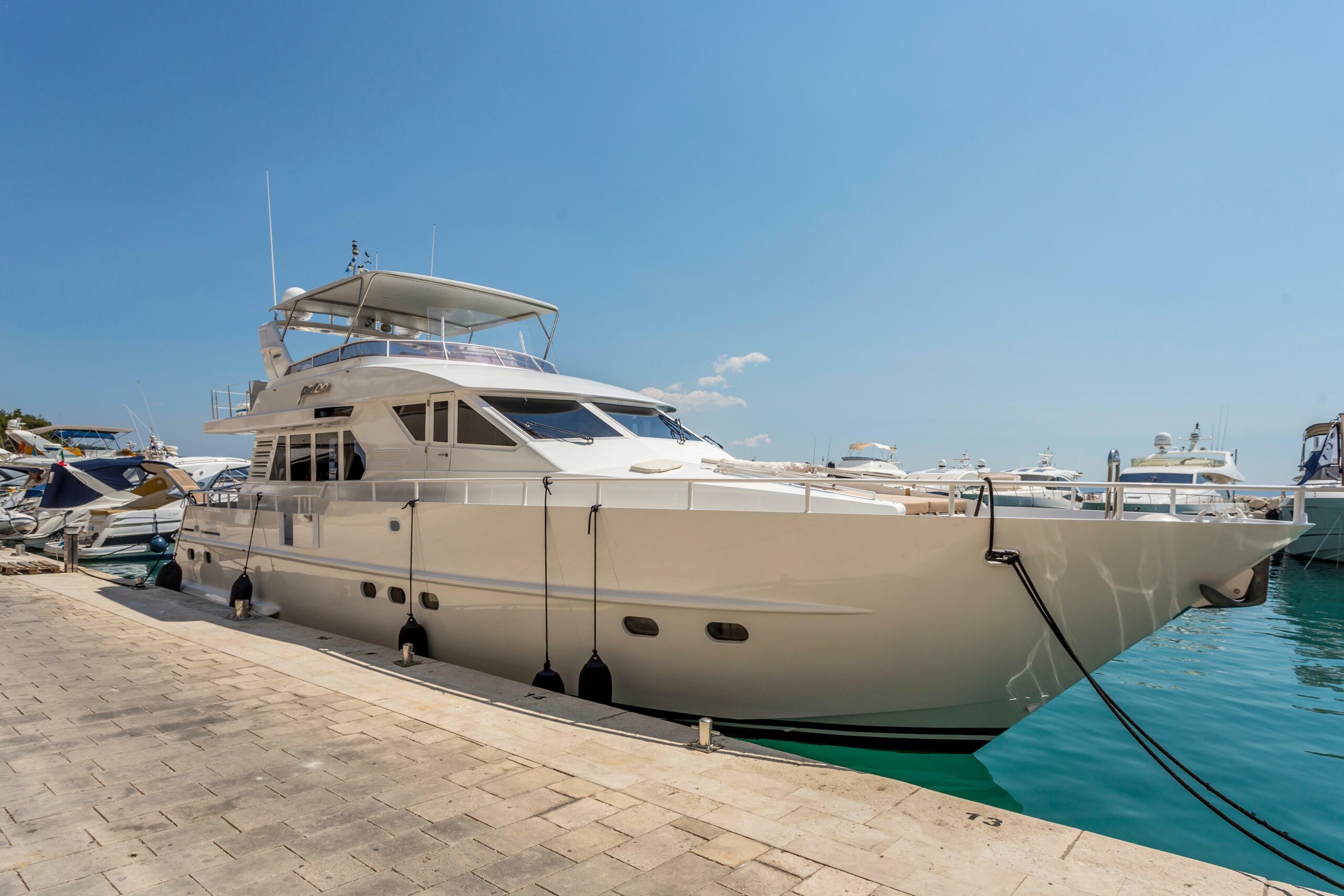 yachts-98553-379126_3.jpg