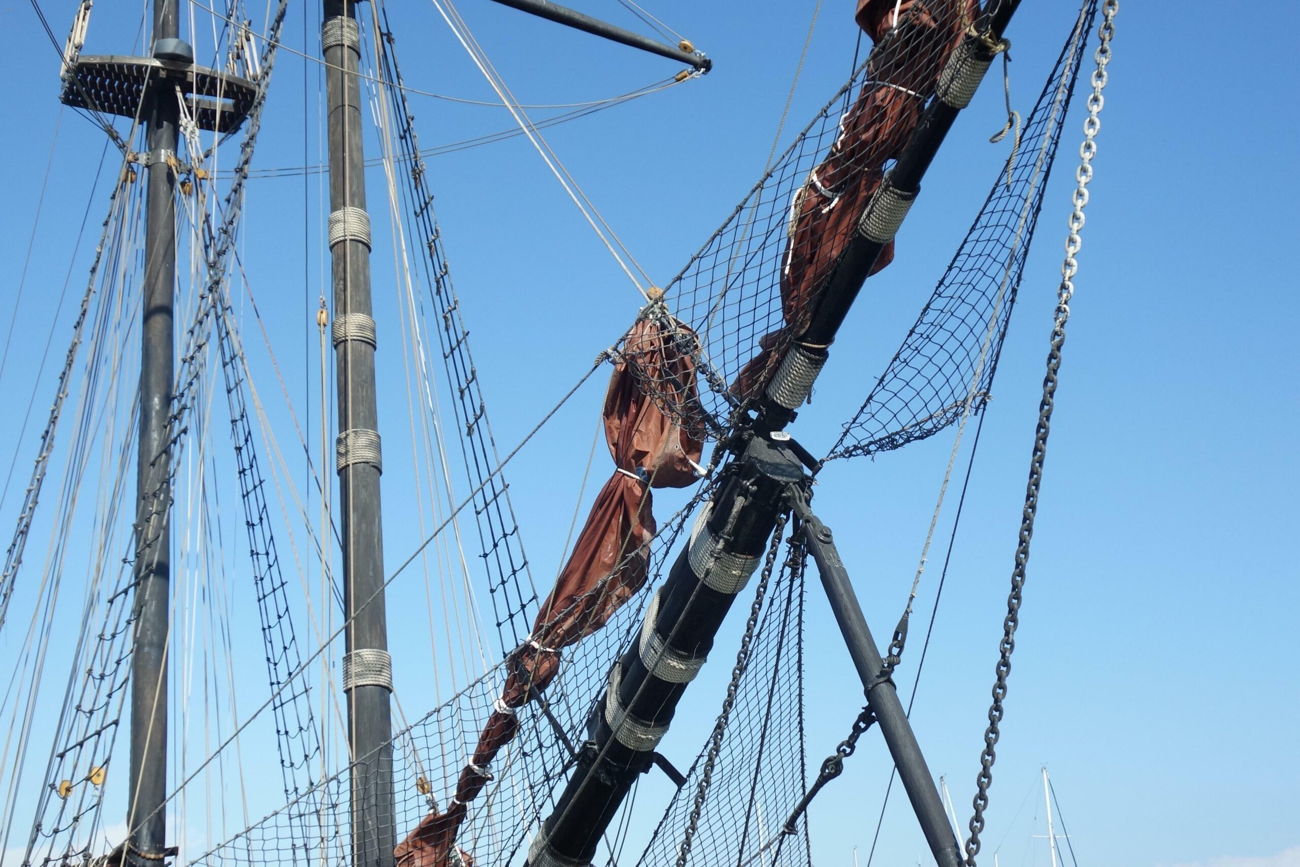 yachts-98565-379143_10.jpg