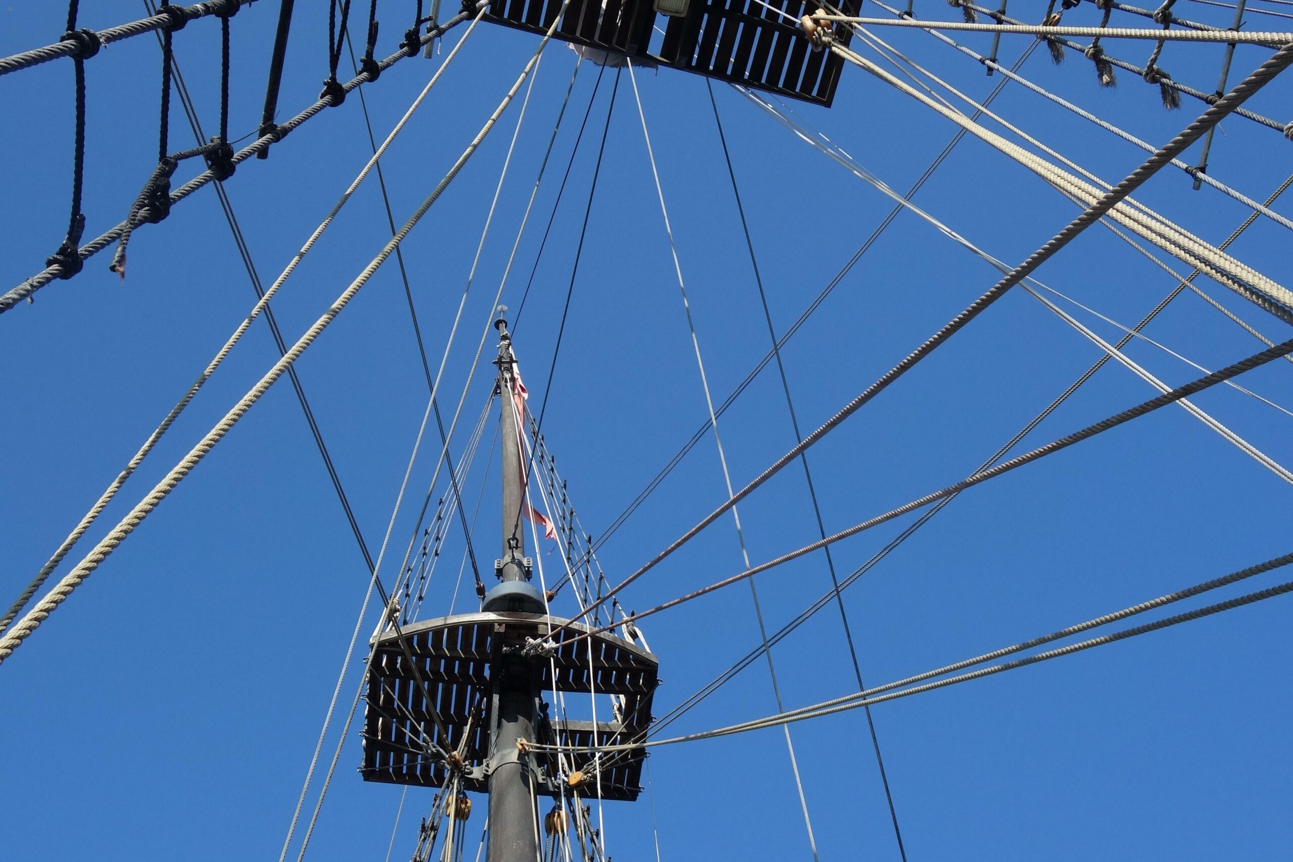 yachts-98565-379143_7.jpg