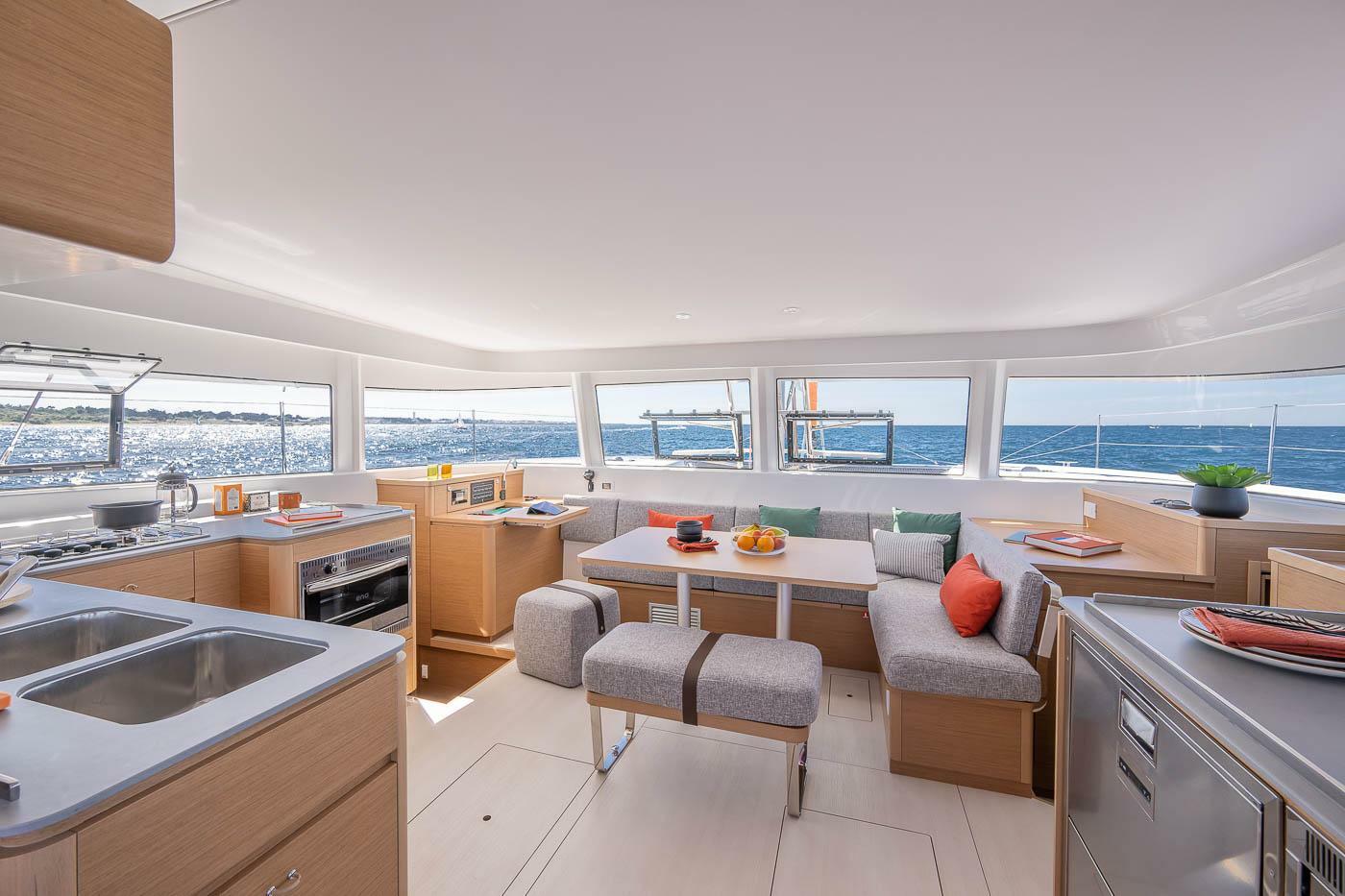yachts-98628-379223_1.jpg