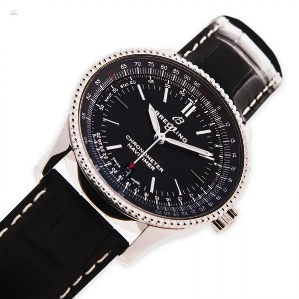 watches-174152-Navitimer_8_ZB_schwarz__LB__schrag1.webp