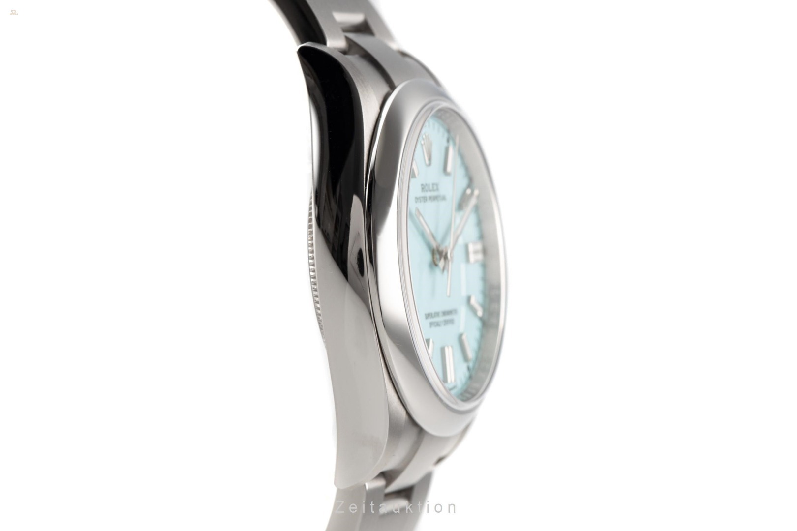 watches-306919-2203955_sw6_left_2k.jpg
