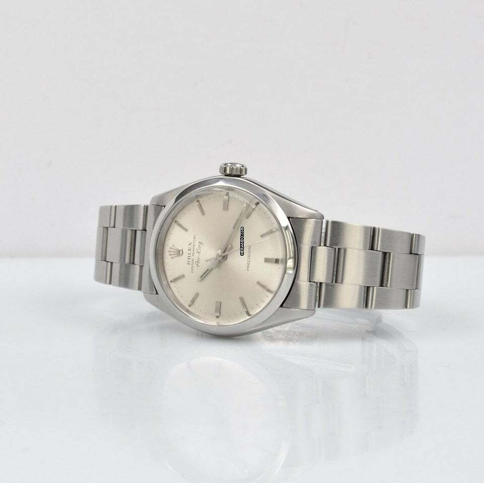 watches-308333-26046715-mswm0iz9a2lvr9aiy8h05m2a-ExtraLarge.jpg
