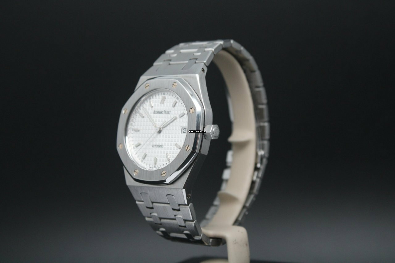 watches-311224-26393170-k5stm7jeb5bhsvwaia2qyj5r-ExtraLarge.jpg