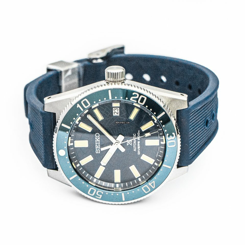 watches-322607-27674133-6grsn8ekl7syhhdc2j9unihq-ExtraLarge.jpg