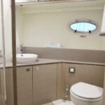 Ensuite heads to forward cabin